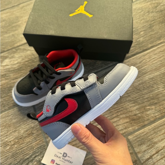 Brand New Air Jordan 1 Low Alt Easy-on Toddler/Baby sneakers - Picture 6 of 11